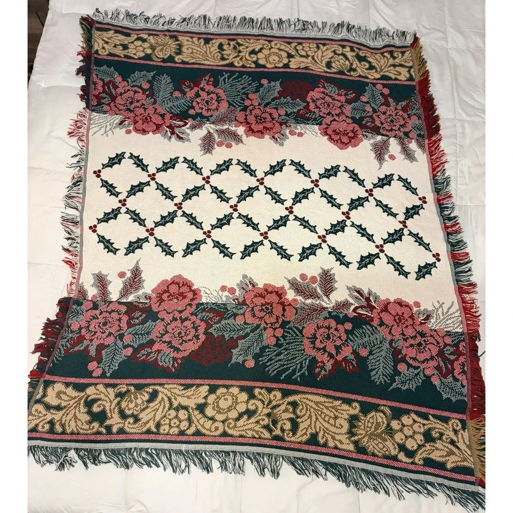 Vintage Christmas Tapestry Throw Blanket‎ Afghan Holly Berry Floral Fringe 56x43